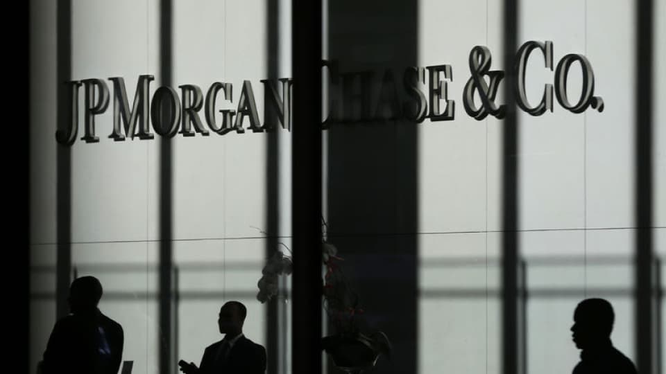 JPMorgan Pushes Fed Rate Hike to Dec 2026: Market Shock Wave