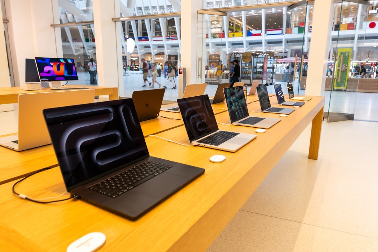 Apple Faces $460 Billion Market Value Erosion: Worst Post-Earnings Slide in 13 Years