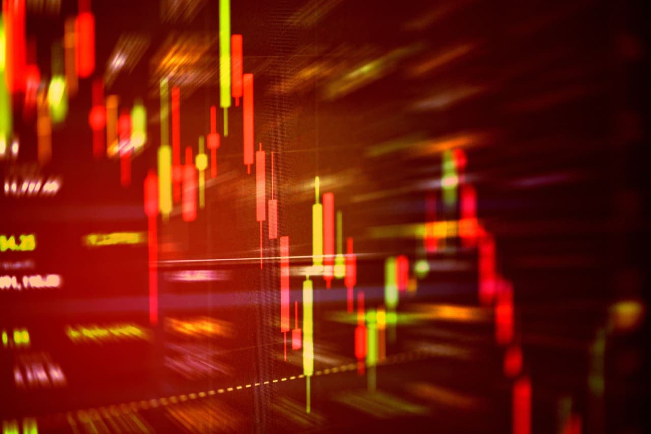 BTIG Warns of Potential Relapse in High-Flying Tech Stocks