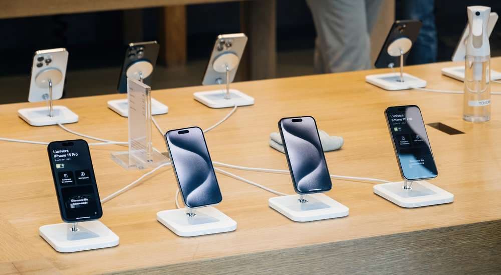 Apple iPhone Sales Keep the Global Market Pulse