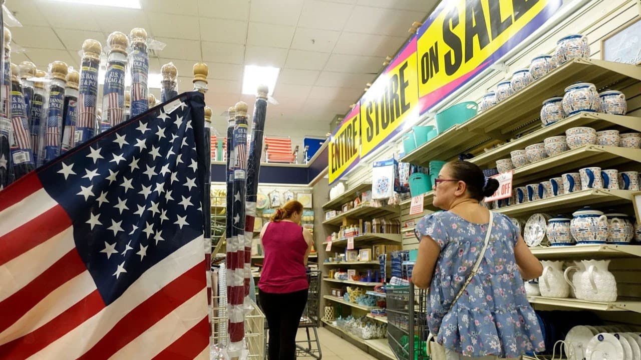 U.S. Consumer Confidence Rebounds to Pre-War Levels, Hits Five-Month High of 55.2