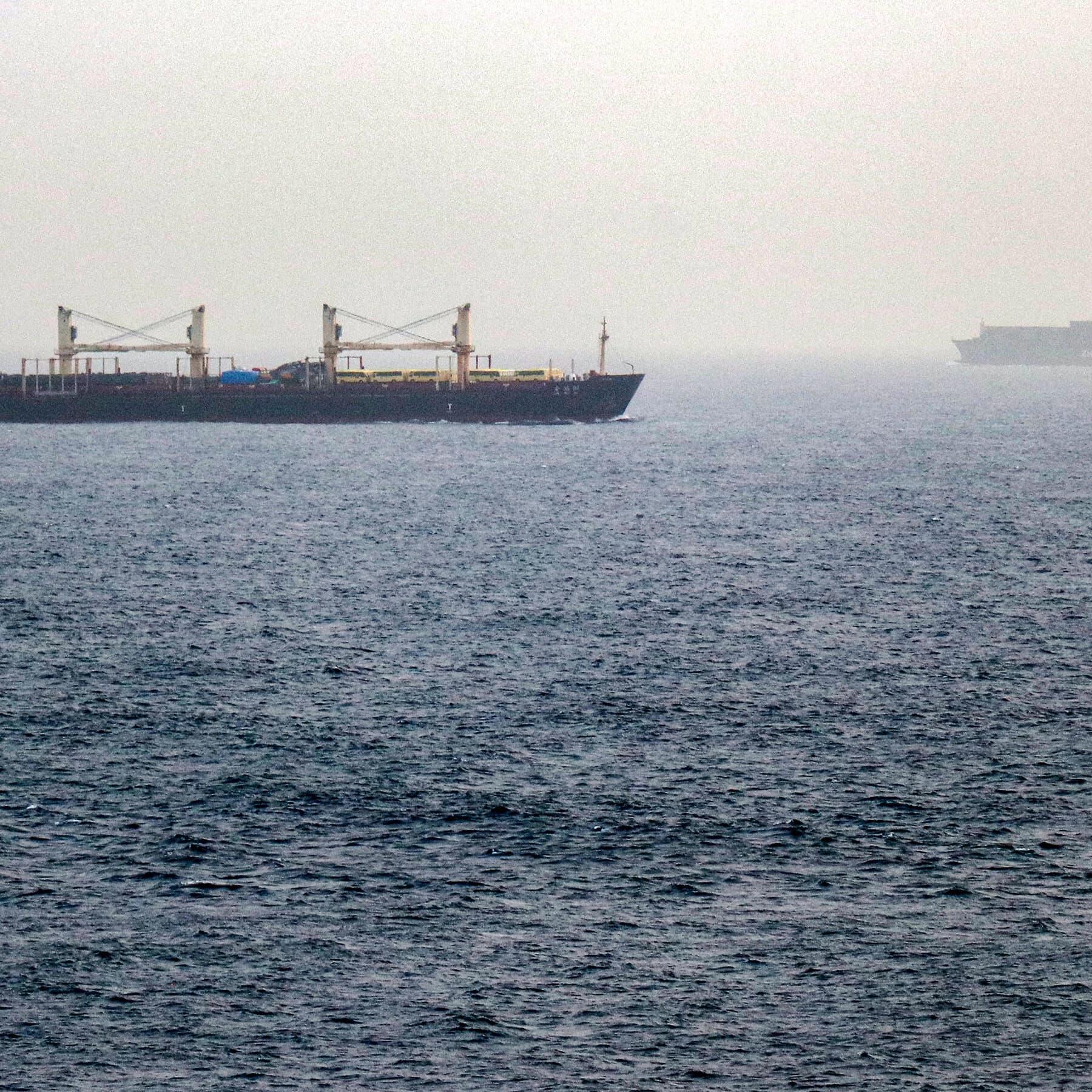 Energy Arteries Under Siege: Geopolitical Risks Escalate in Middle East Maritime Routes
