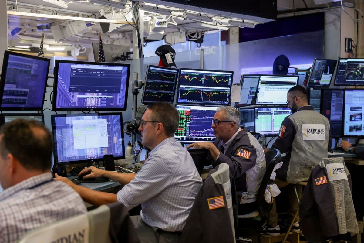 Tech Drives US Stocks Higher Amid Downplayed Iran War Risks