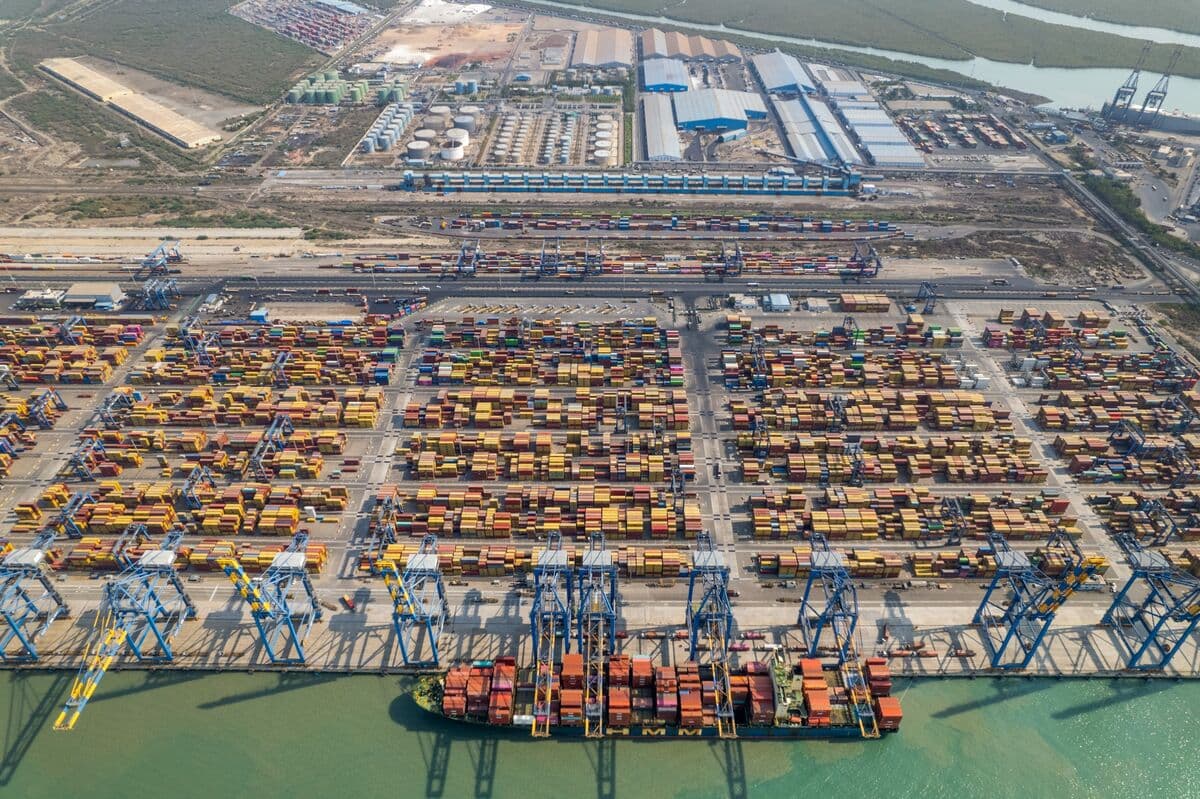 Hint Ticaret Açığındaki Artış, Hormuz Belirsizliğiyle Enerji Piyasalarını Sarsıyor