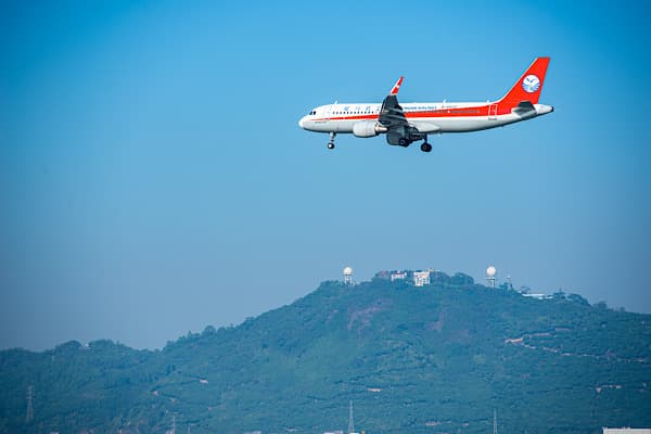 A Little-Known Fact: The Impact of the Increase in International Air Cargo Routes on Technology