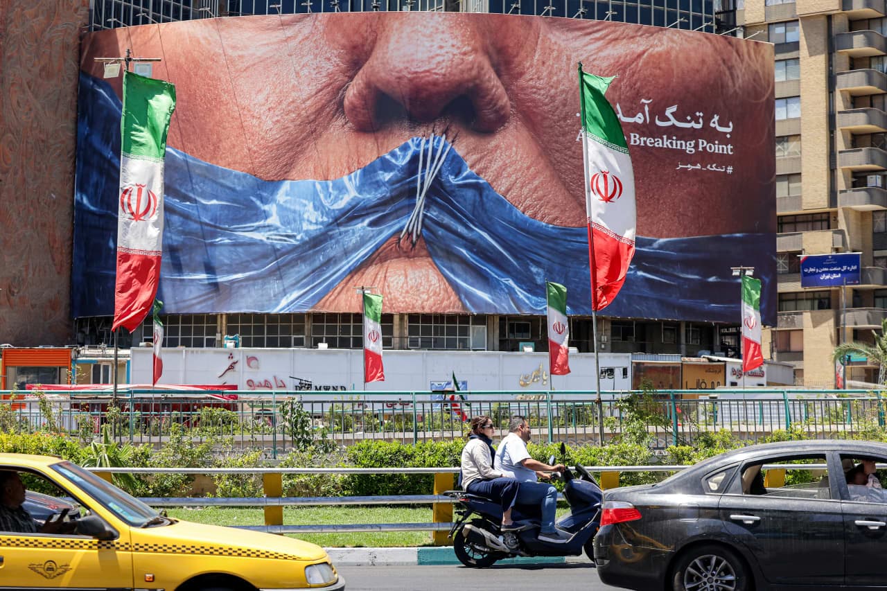ABD'nin Stratejik Petrol Rezervleri Tükenirken Hormuz Boğazı Kontrolünde Trump Tahtkıranları