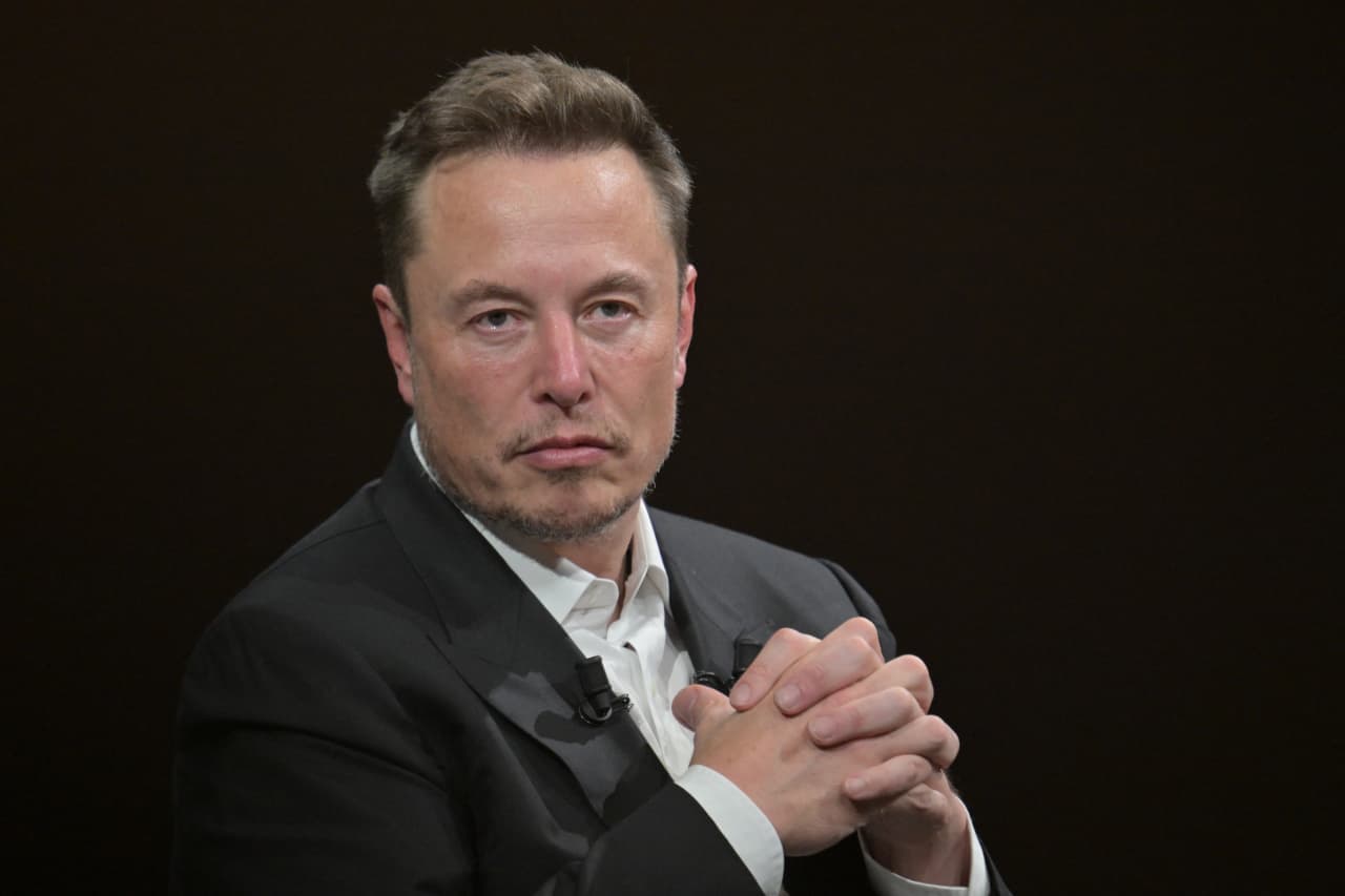 SpaceX Stock Breaks Below IPO Price: $800 Billion Value Evaporation