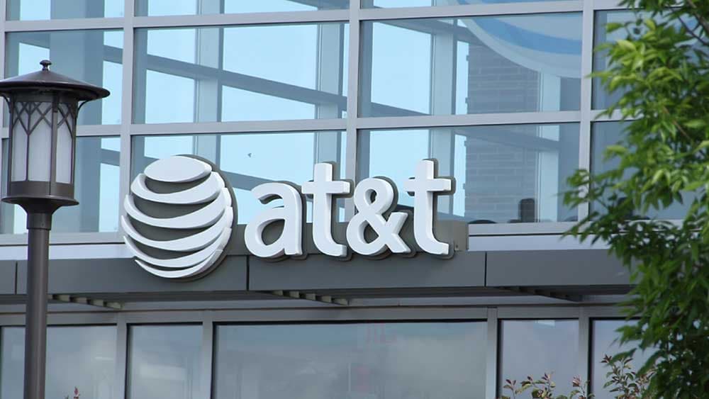 Starlink Looms Over AT&T, Verizon, T-Mobile Price Targets