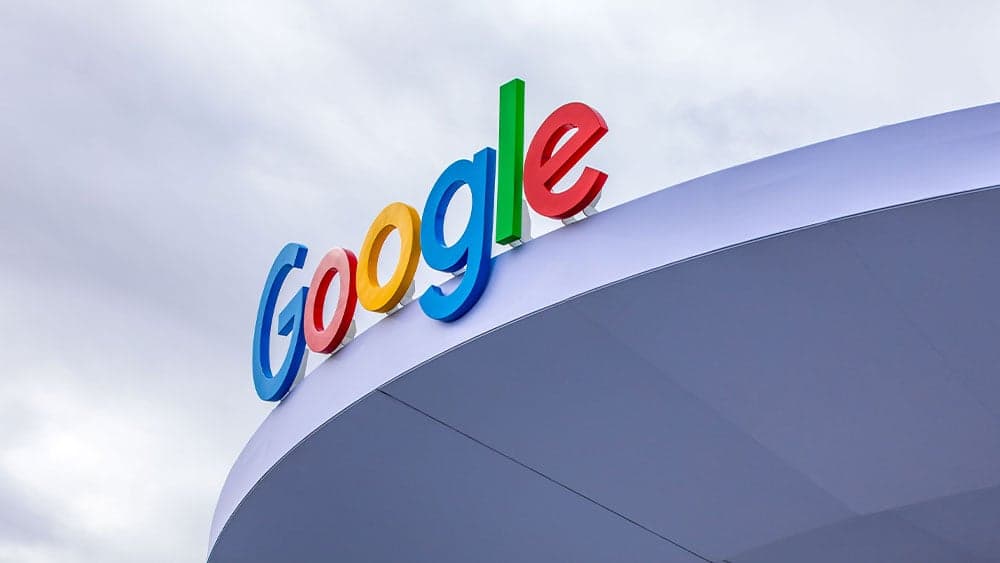 Google Stock Falls Amid AI Model Delay, Nasdaq Retreats