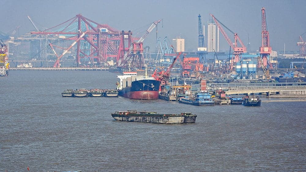 Trump's Flip-Flop on Hormuz Toll Sparks Petrol Tanker Market Turmoil