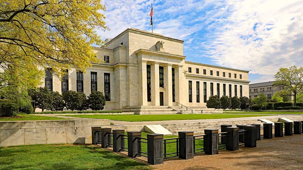 The Fed's New Moves: AI's Impact on Inflation