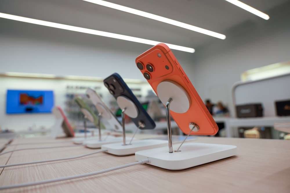 iPhone 18 Pro Max Component Costs Surge 15%: Can Apple's Margins Withstand the Pressure?