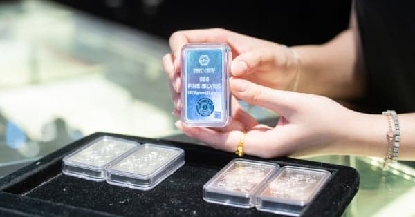 Silver's Upward Trend Continues, What Is Happening in the Market on July 4, 2026?