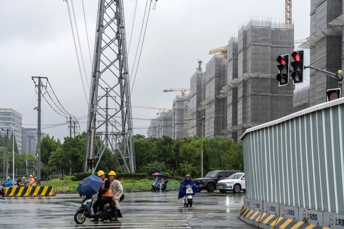 China's Power Demand Hits Historic Zenith: Data and EV Sectors Drive Record Surge