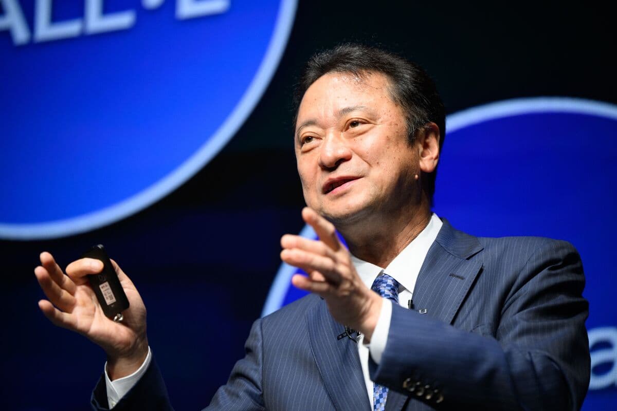 SoftBank: The Big Game in America Begins, Data Centers and Information Market Await