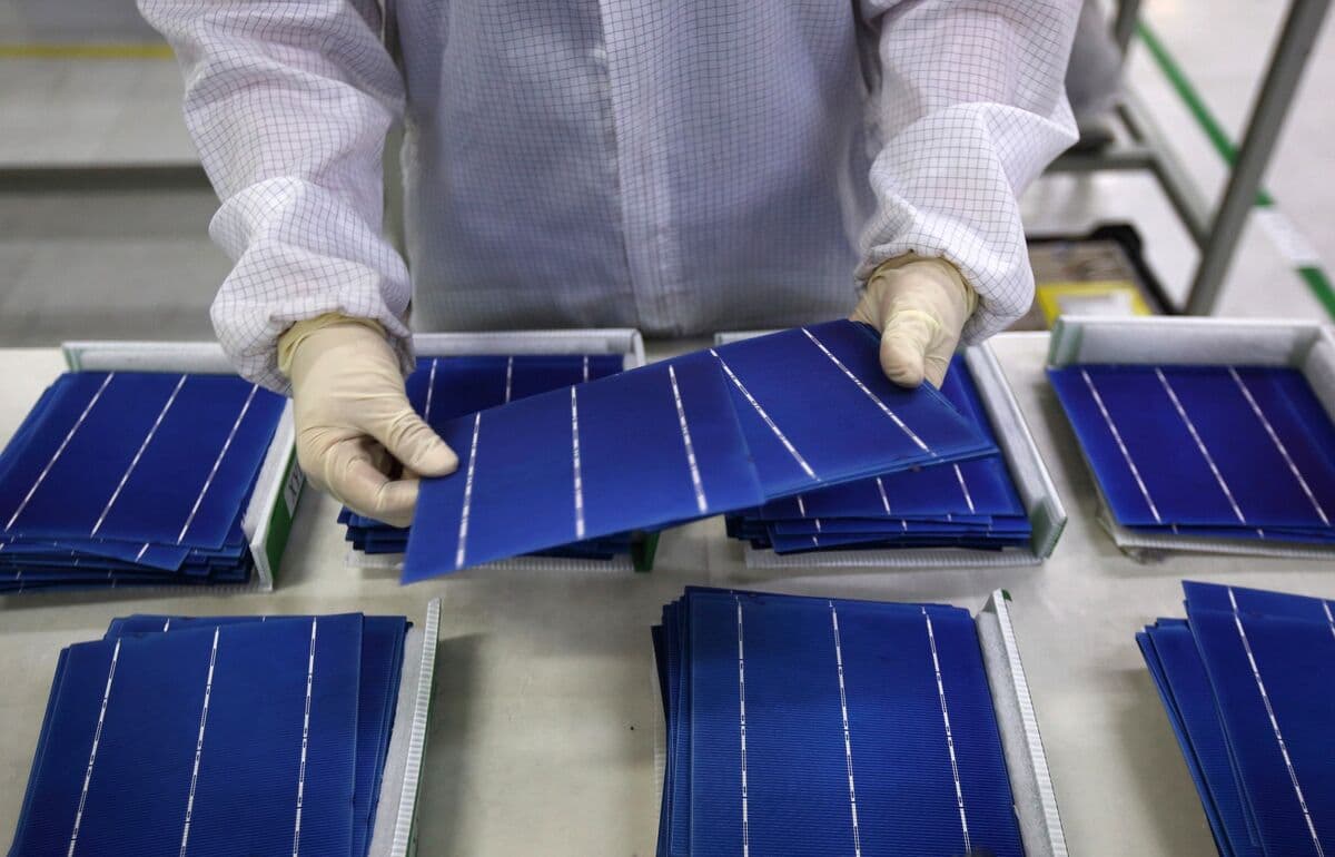 China Solar Cell Exports Decline for Second Month in June: Is Global Demand Weakening?