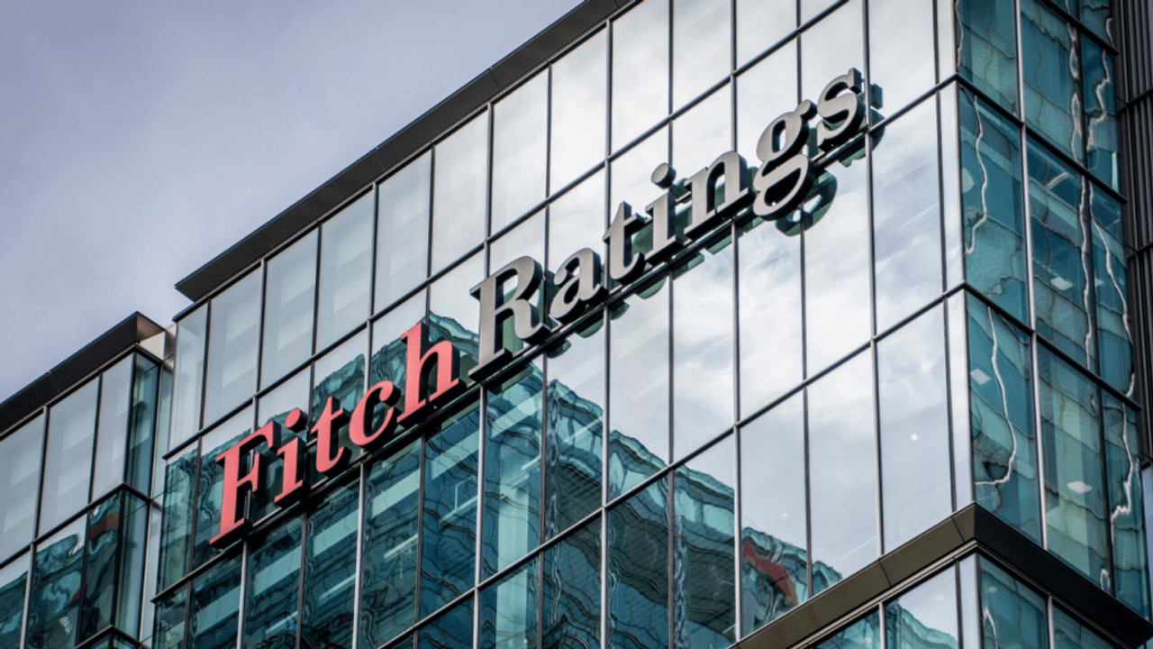 Fitch Confirms Turkey's Credit Rating at 'BB-'; Inflation and Growth Projections Unveiled