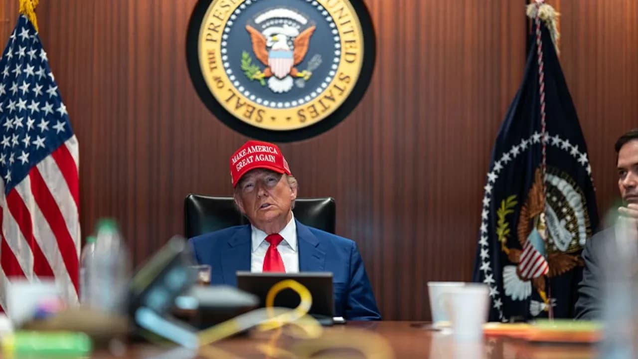Trump'ın İran'a Karşı Yeni Askeri Planları: Borsalar ve Döviz Nasıl Yanıt Verecek?