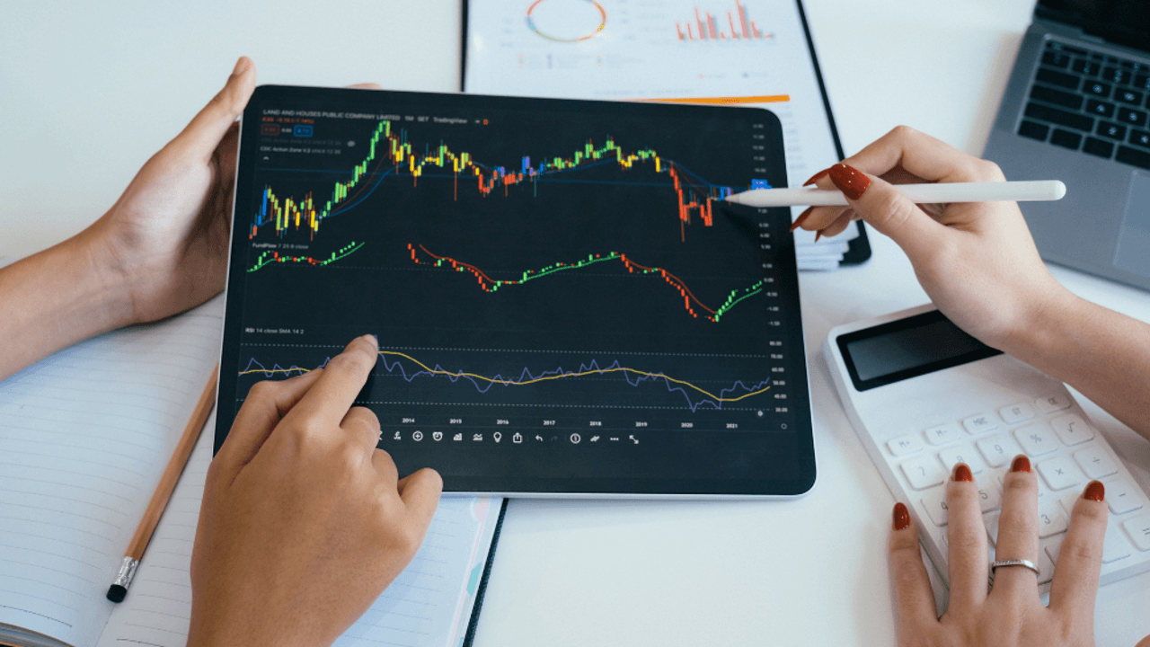 Companies on the Move in the Fourth Quarter: 4 Companies Conducted Buybacks