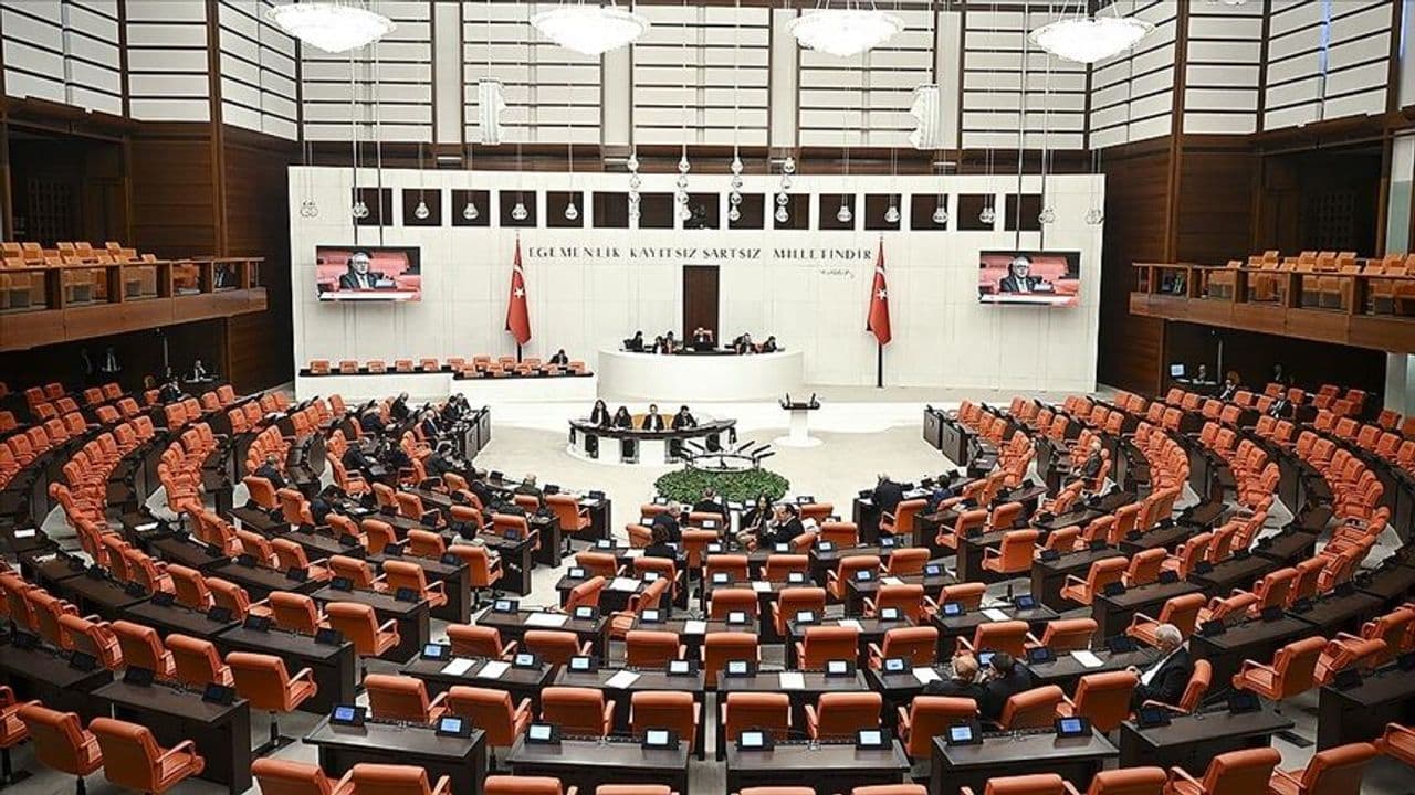 Higher Education Reform: Student Amnesty and Bill Amendments Approved by Parliament