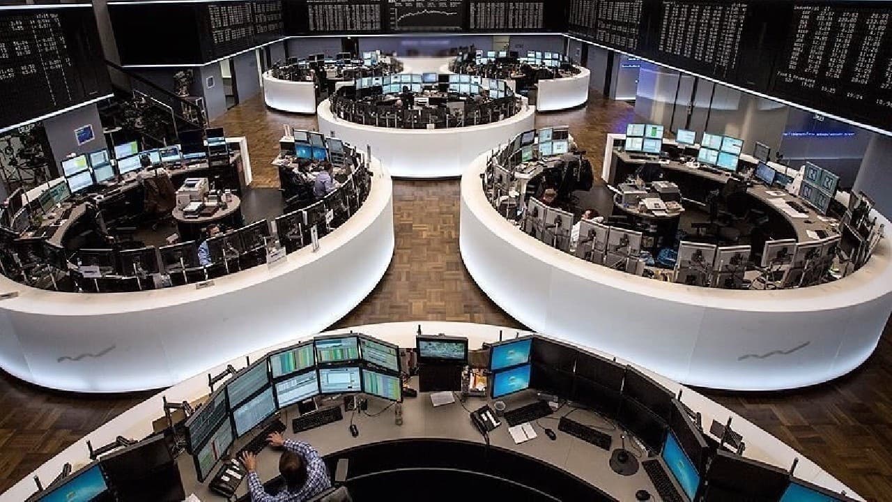Geopolitical Friction Ignites European Sell-off: Oil and Bond Volatility Take Center Stage