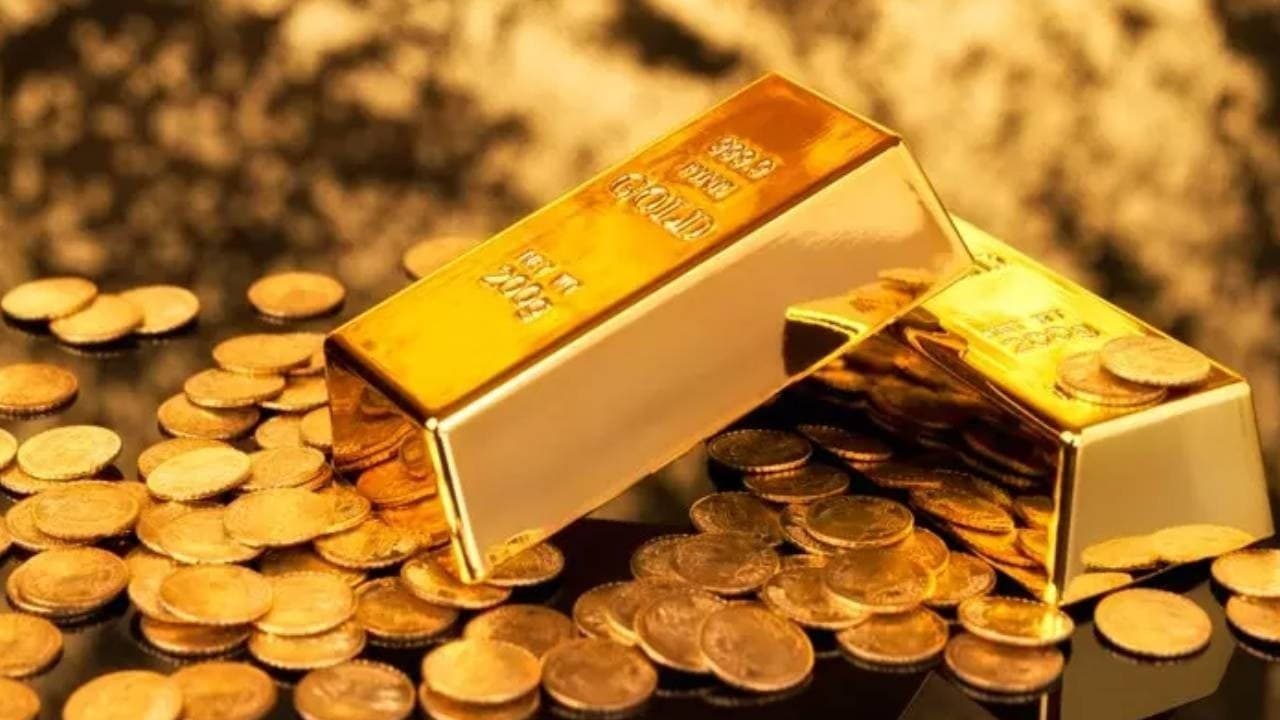 Gold Loses Safe-Haven Appeal as Oil Surge Reignites Inflation Fears