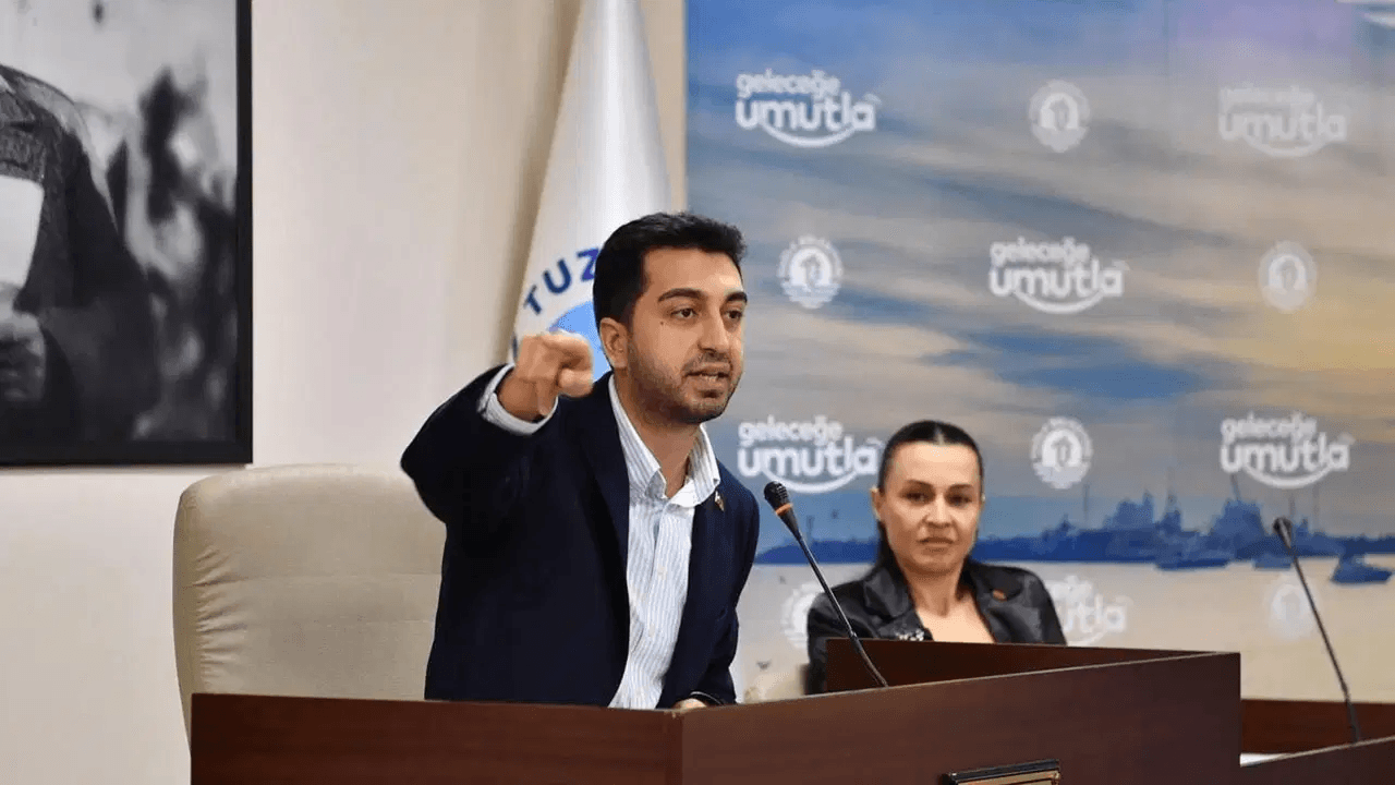 CHP Mayor Bingöl's AK Party Transfer: Awaiting Erdoğan Approval