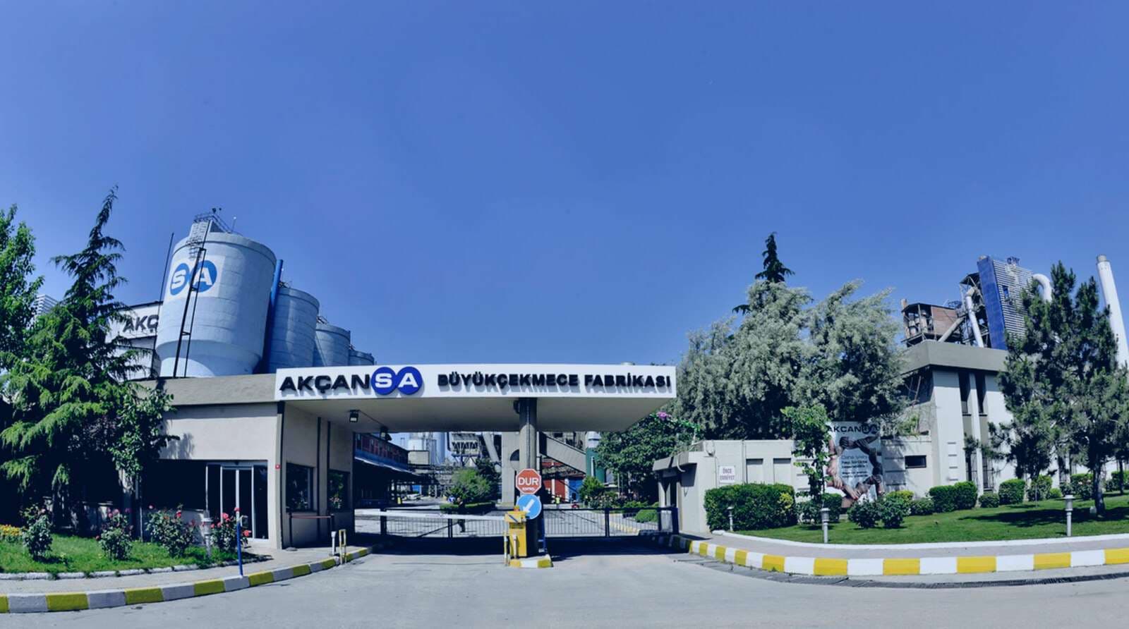 Akçansa Unveils 2030 Strategic Targets: What It Means for Investors